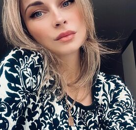 Яна